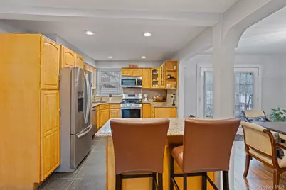 947 Glenwood Road, West Hempstead, NY 11552 - Photo 13