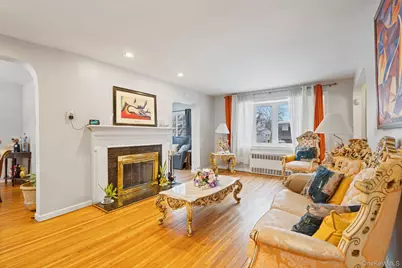 947 Glenwood Road, West Hempstead, NY 11552 - Photo 7