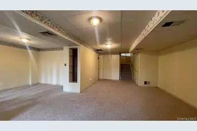 28 Willow Ridge Drive, Smithtown, NY 11787 - Photo 37