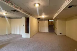 28 Willow Ridge Dr, Smithtown, NY 11787 - Photo 37