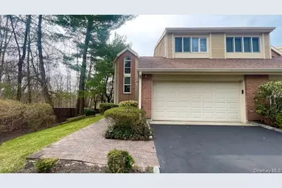 28 Willow Ridge Drive, Smithtown, NY 11787 - Photo 3