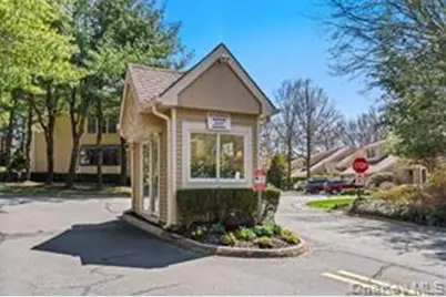 28 Willow Ridge Drive, Smithtown, NY 11787 - Photo 17