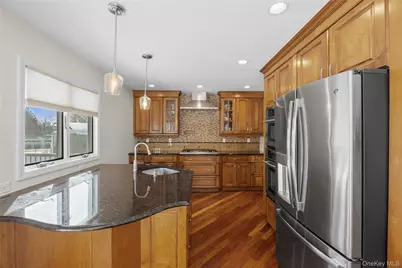 5 Metcale Lane, East Northport, NY 11731 - Photo 7