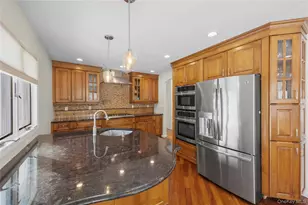 5 Metcale Ln, East Northport, NY 11731 - Photo 11