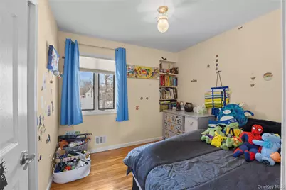 5 Metcale Lane, East Northport, NY 11731 - Photo 15