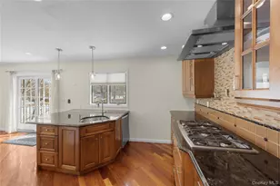 5 Metcale Ln, East Northport, NY 11731 - Photo 9