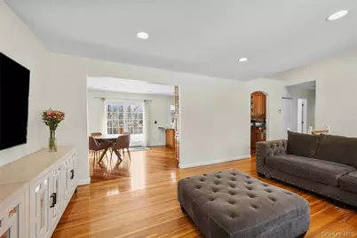 5 Metcale Lane, East Northport, NY 11731 - Photo 5