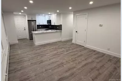 19 Bellport Lane #1, Bellport, NY 11713 - Photo 5