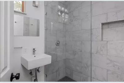 45 Sherwood Road, Hampton Bays, NY 11946 - Photo 23