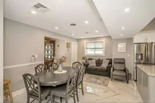 3012 Mandalay Beach Rd, Wantagh, NY 11793 - Photo 7