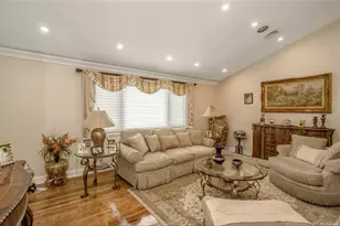 3012 Mandalay Beach Rd, Wantagh, NY 11793 - Photo 11