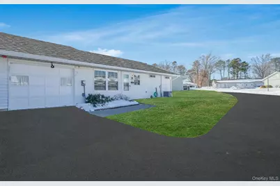 430 Falmouth Court #A, Ridge, NY 11961 - Photo 5