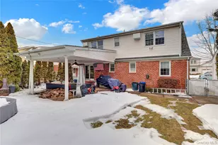 122 Laurel Dr, New Hyde Park, NY 11040 - Photo 21