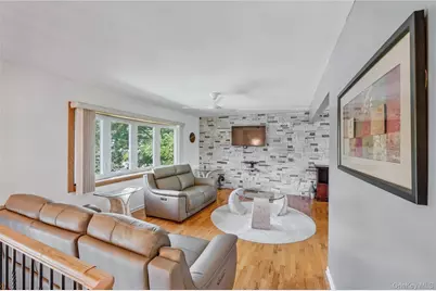 10 Headden Drive, Spring Valley, NY 10977 - Photo 3