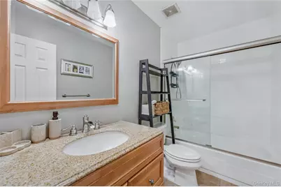 10 Headden Drive, Spring Valley, NY 10977 - Photo 9