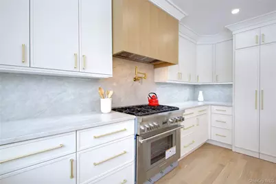 30 4th Street, Manhasset, NY 11030 - Photo 7