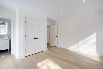 30 4th Street, Manhasset, NY 11030 - Photo 31