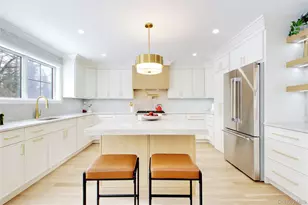 30 4th St, Manhasset, NY 11030 - Photo 5