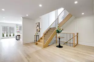 30 4th St, Manhasset, NY 11030 - Photo 15