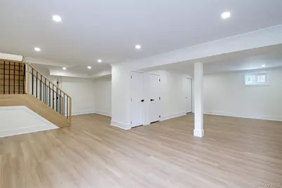 30 4th Street, Manhasset, NY 11030 - Photo 37