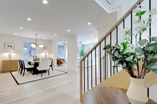 30 4th St, Manhasset, NY 11030 - Photo 17