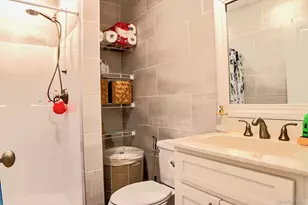 14 Bittersweet Ln, Levittown, NY 11756 - Photo 13