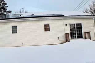 14 Bittersweet Ln, Levittown, NY 11756 - Photo 23