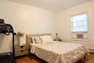 14 Bittersweet Ln, Levittown, NY 11756 - Photo 9