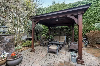 3391 Lawrence Avenue, Oceanside, NY 11572 - Photo 27