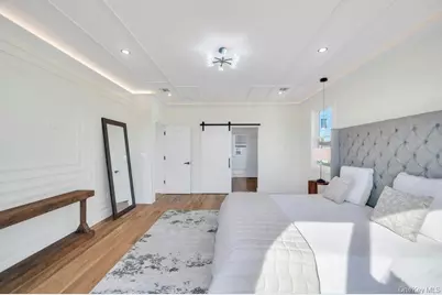 43 W Cabot Lane, Westbury, NY 11590 - Photo 29