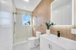 43 W Cabot Ln, Westbury, NY 11590 - Photo 21