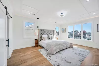 43 W Cabot Lane, Westbury, NY 11590 - Photo 27