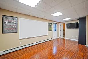 24 Embassy Rd, Selden, NY 11784 - Photo 33