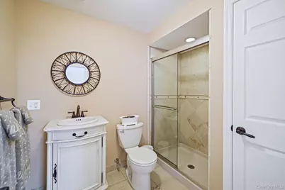 24 Embassy Road, Selden, NY 11784 - Photo 37