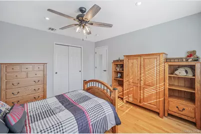 24 Embassy Road, Selden, NY 11784 - Photo 29