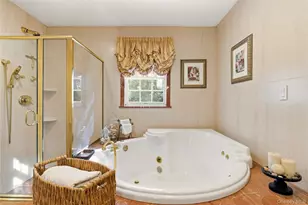 4 Peachtree Ln, Roslyn, NY 11576 - Photo 23