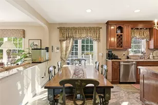 4 Peachtree Ln, Roslyn, NY 11576 - Photo 13