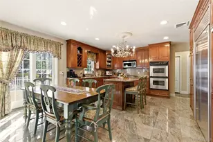 4 Peachtree Ln, Roslyn, NY 11576 - Photo 9