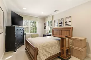 4 Peachtree Ln, Roslyn, NY 11576 - Photo 27