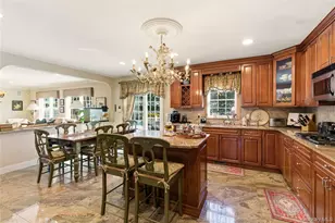 4 Peachtree Ln, Roslyn, NY 11576 - Photo 11