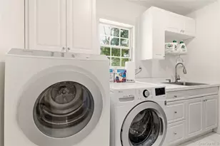 4 Peachtree Ln, Roslyn, NY 11576 - Photo 19