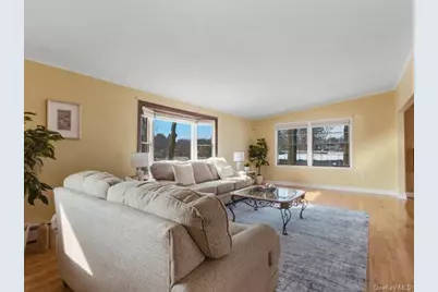 20 Rose Street, White Plains, NY 10605 - Photo 5