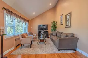 519 Gwynn St, Babylon, NY 11702 - Photo 7