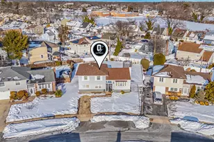 59 Ford Dr W, Massapequa, NY 11758 - Photo 3