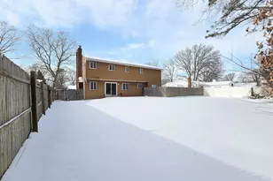 43 Fallen Leaf Rd, Holbrook, NY 11741 - Photo 3