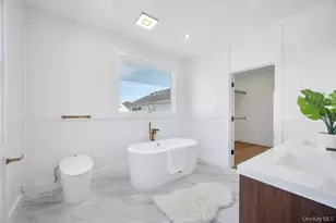 1 Straight Ln, Levittown, NY 11756 - Photo 31