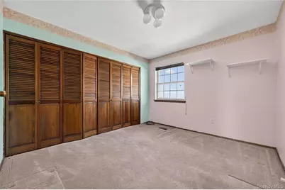 61 Estate Court #61, Woodbury, NY 11797 - Photo 17