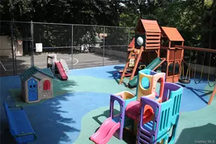 61 Estate Ct, Woodbury, NY 11797 - Photo 27