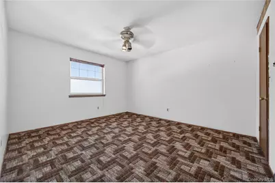 61 Estate Court #61, Woodbury, NY 11797 - Photo 19