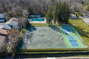 61 Estate Ct, Woodbury, NY 11797 - Photo 25